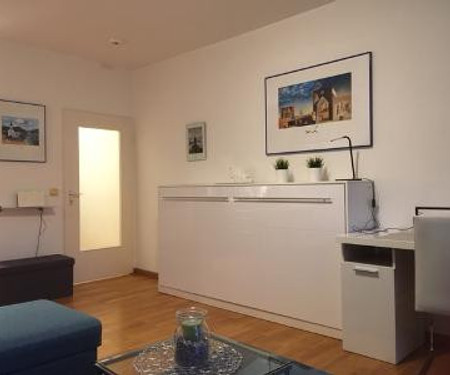 One-bedroom apartment with balcony, Steglitz