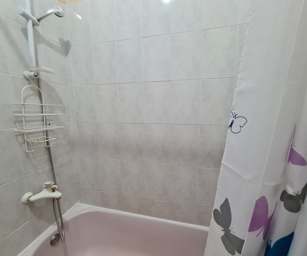 Private room for male only in Santa Apolónia