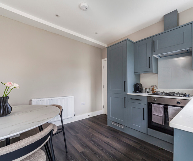 Trendy 2BR 1Bath Flat, 15 Min to Wembley, Sleeps 6