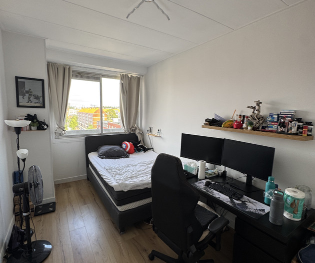 🏡 Furnished Room in a Modern & Quiet Apartment –