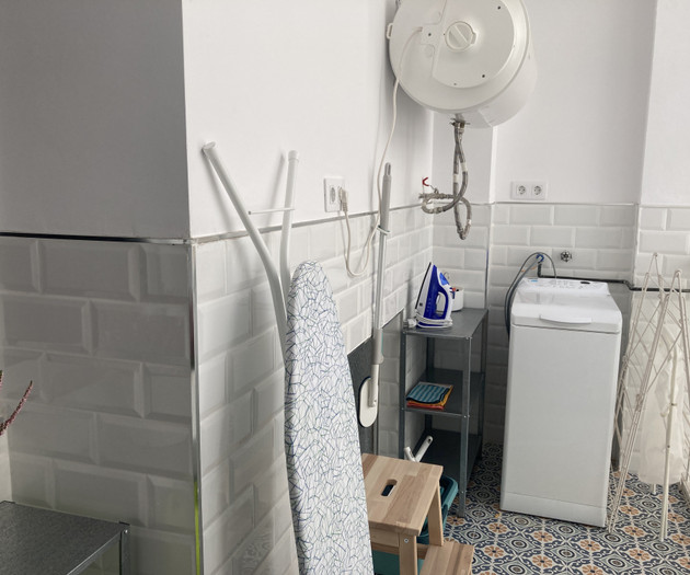 Bellea Room - Spacious, bright, over-sized closet