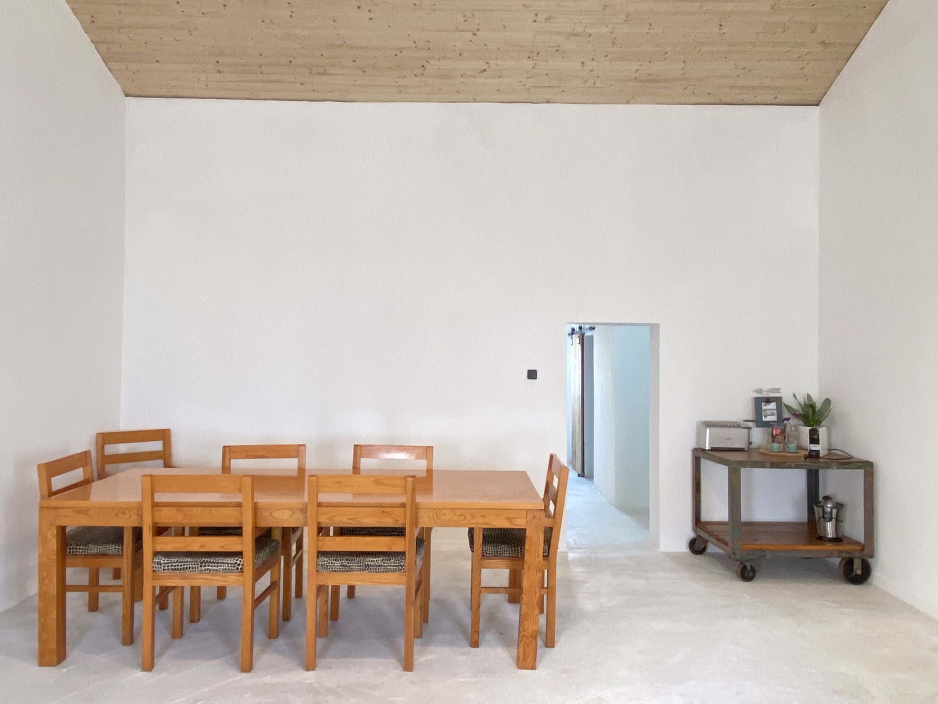 Dining and coffee break area