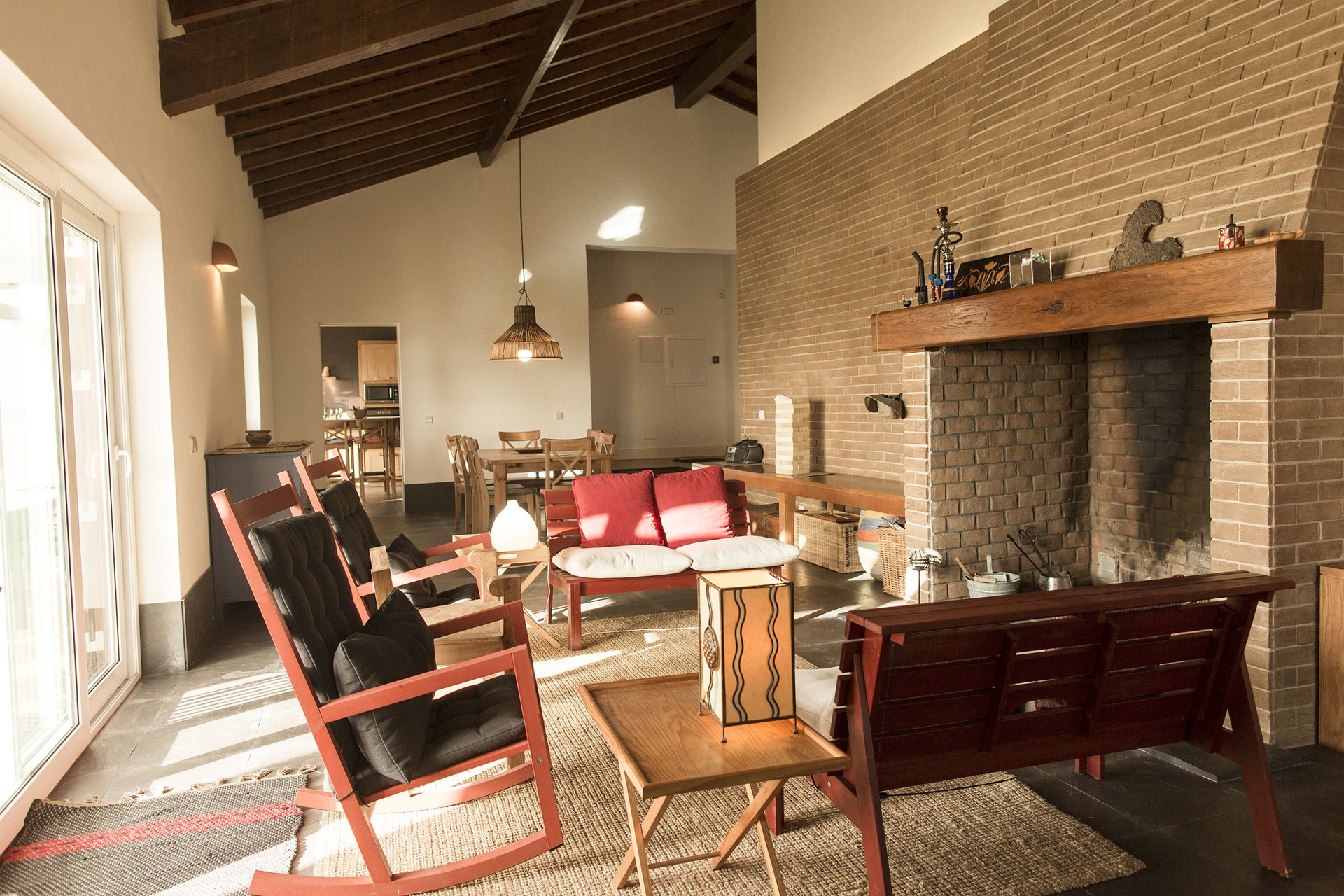 Spacious living room with fireplace