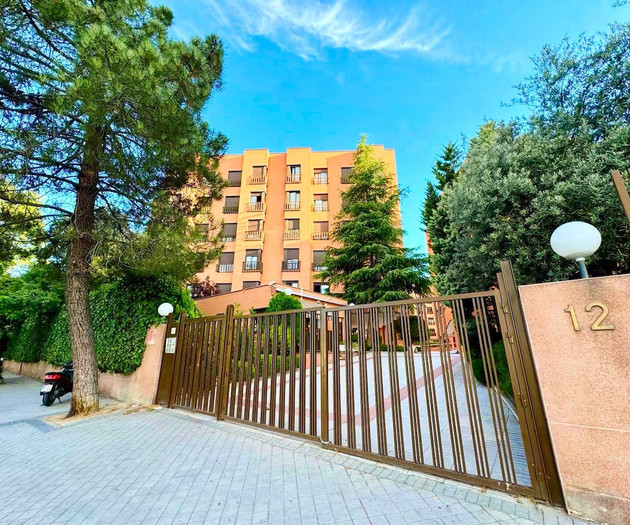 Airport Madrid Plenilunio Suites Green by beBalmy
