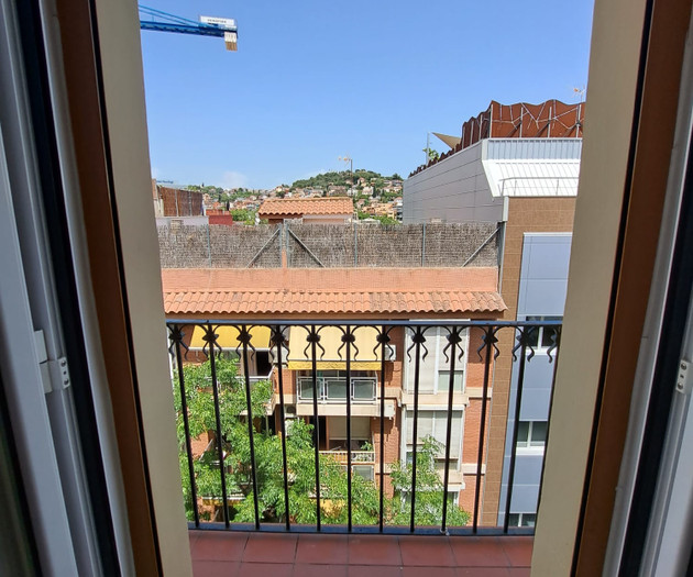 Apartment with Balcony in Gracia-Sant Gervasi
