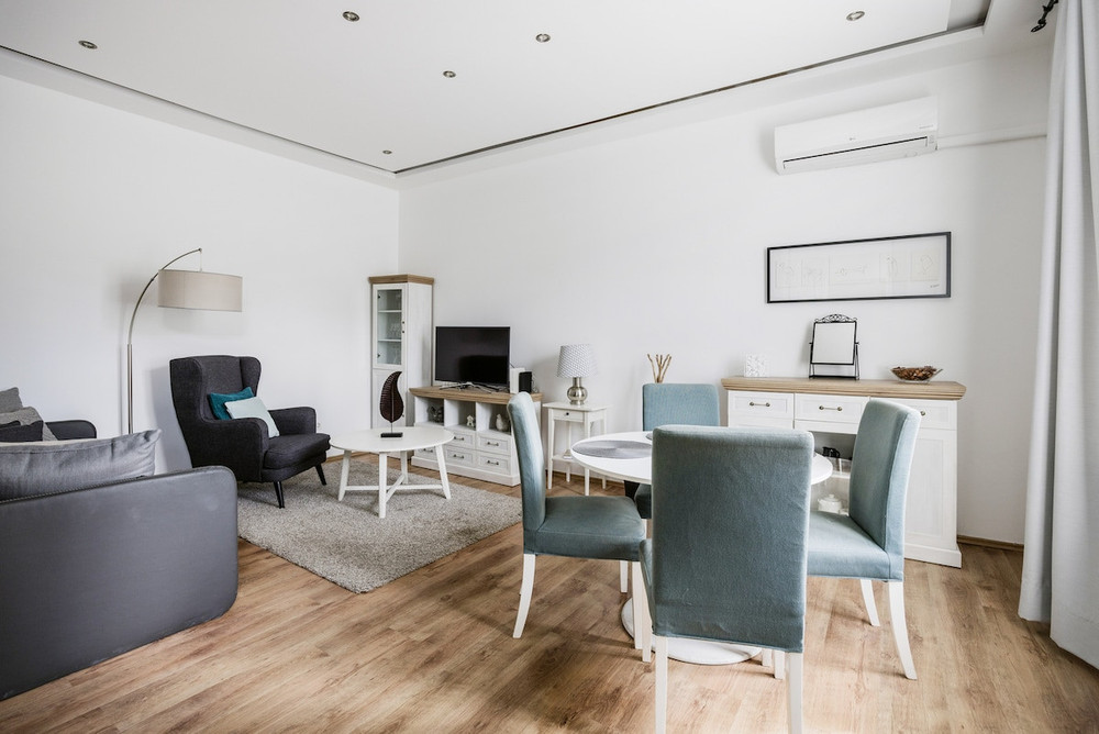 Cozy&Stylish Apartment in The Ruin Bar Area preview