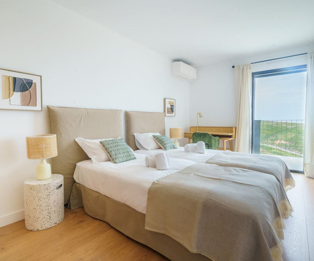 Apartamento luminoso e elegante à beira-mar