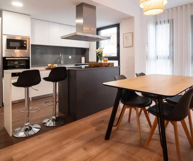 COM01 Luxury flat with terrace in Valencia centre