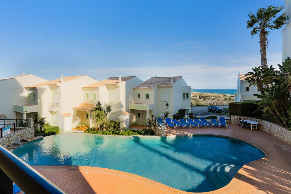 Meia Praia Beach: Golf | Wifi | Pool | Nomads preview