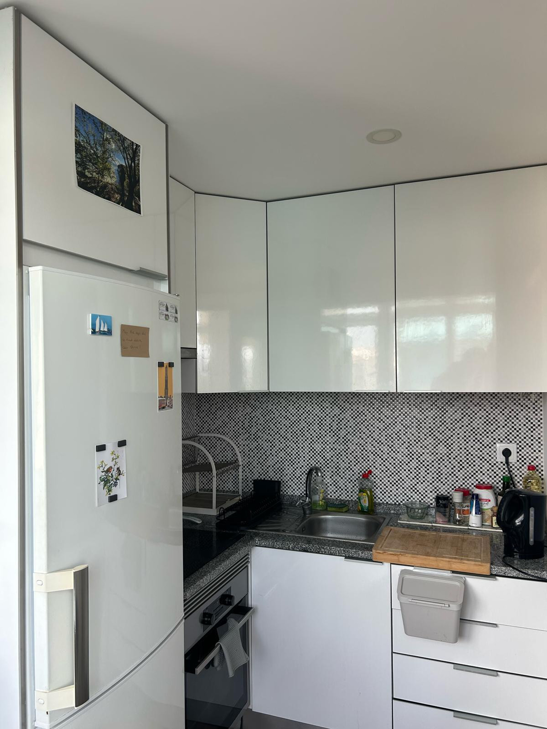 Fully-equipped kitchen