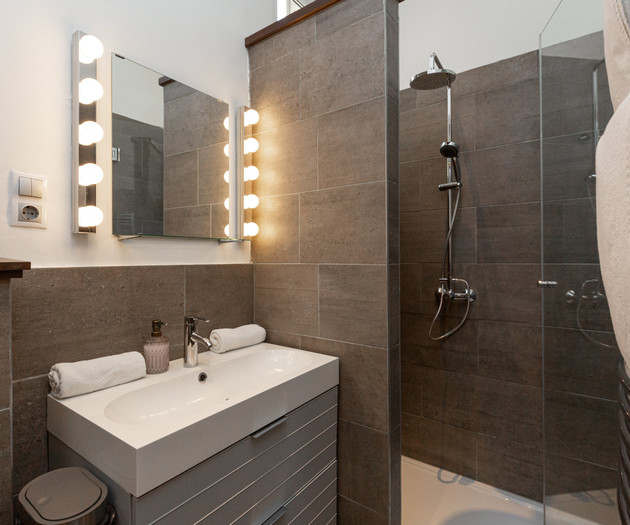 Specious 2BR Downtown gem