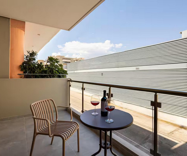 Modern Flat with Private Parking & Huge Terrace
