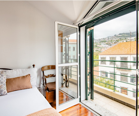 Double room, shared WC, Funchal center