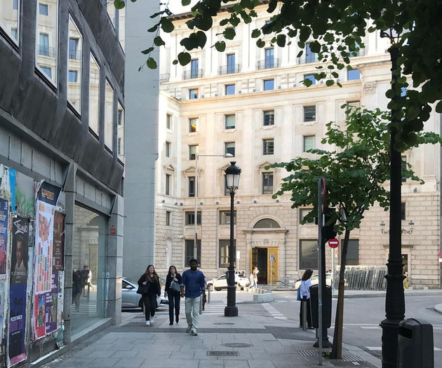 Apartamento en Cortes/ Barrio de las Letras Madrid