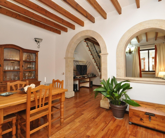 Es Convent, Charming restored town house in the wa