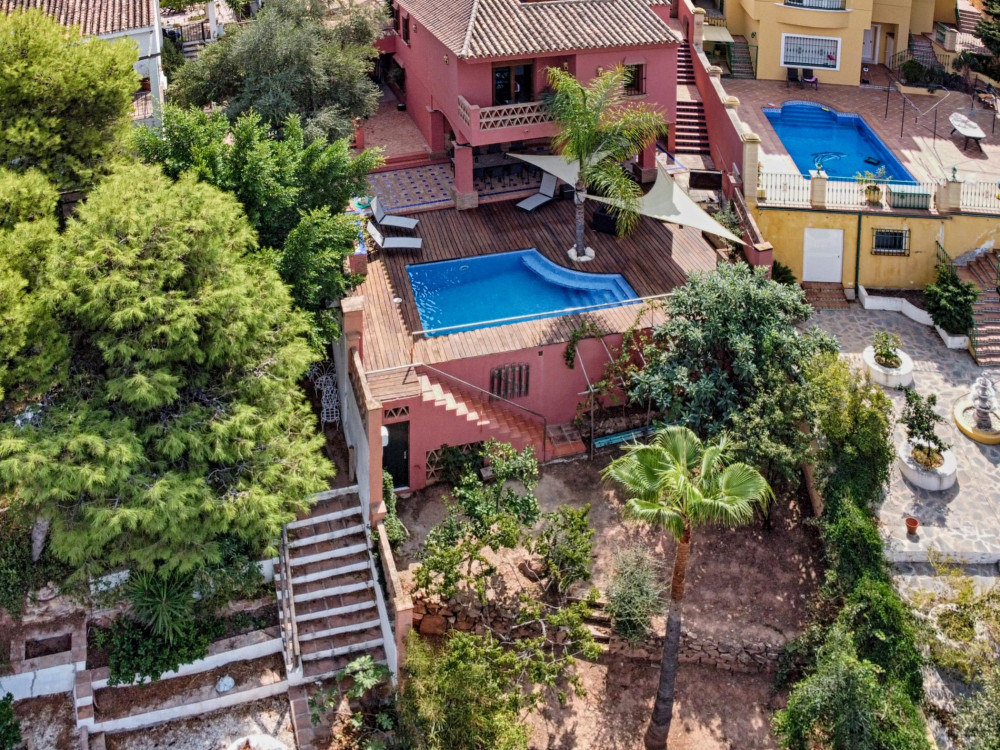 Holidays2Malaga Villa El Candado & pool preview