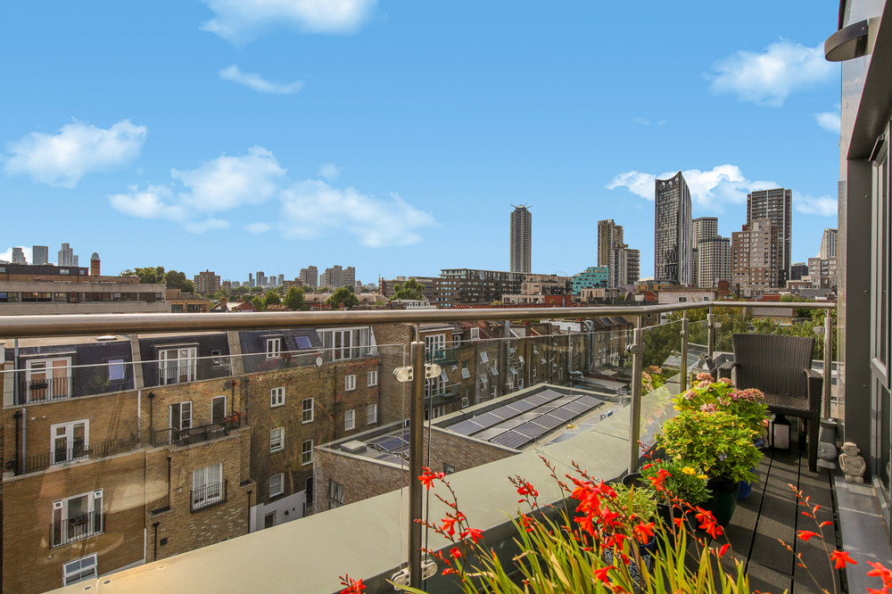 Modern Penthouse in Zone 1 with sunny terrace preview
