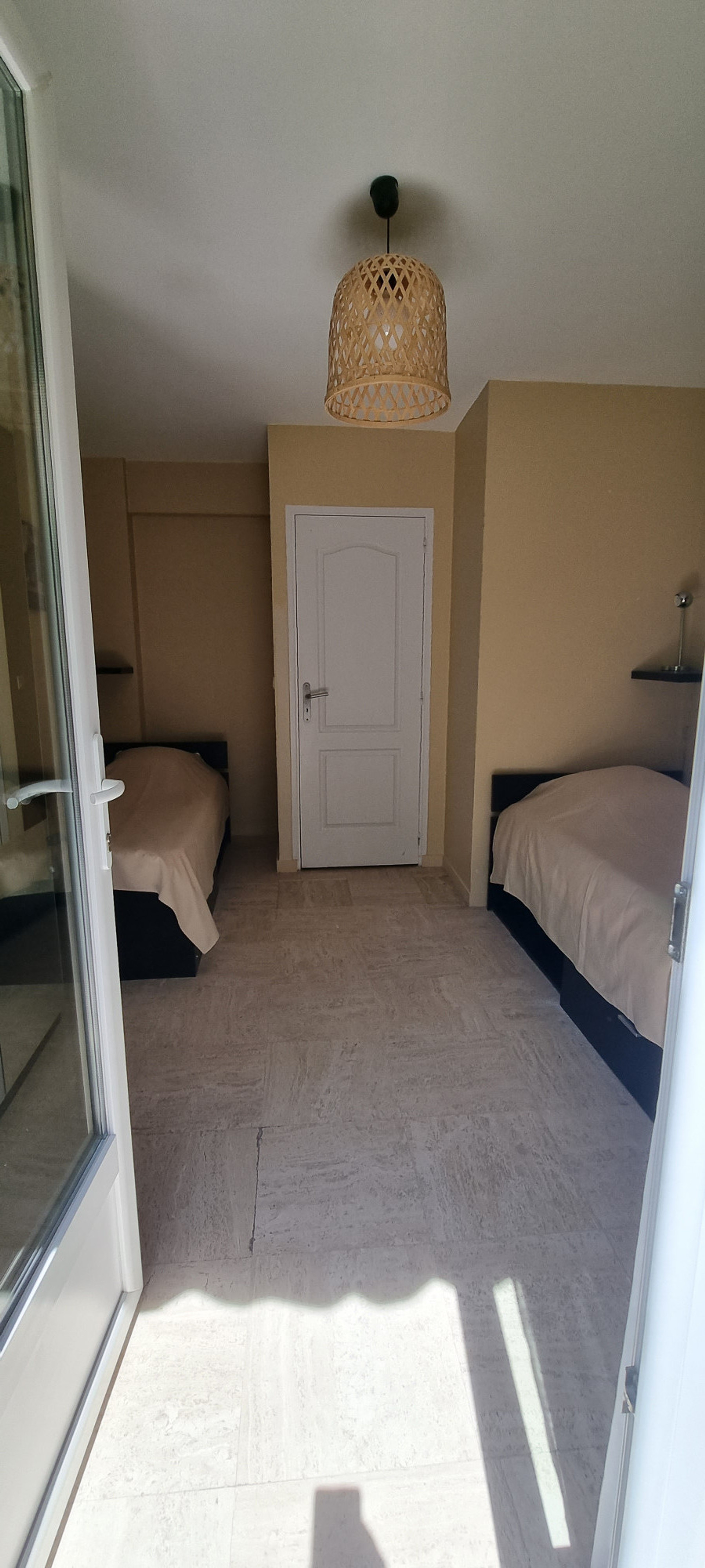Bedroom (2 single bed)