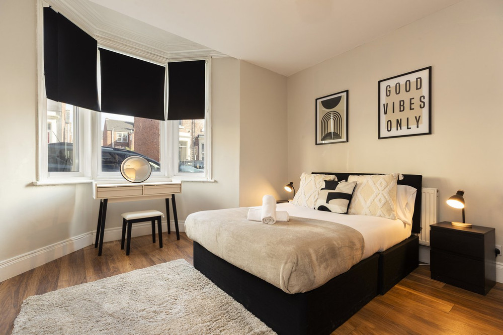 Gateshead 2BR Home - Near Town & Metro Access preview