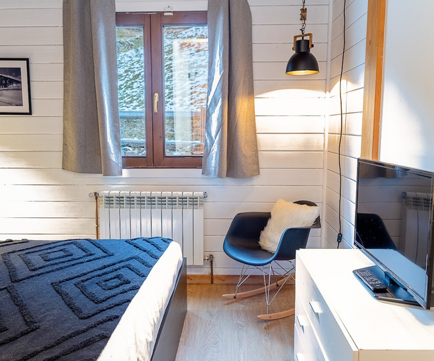 Renovated Cabin with Stunning Nature Views