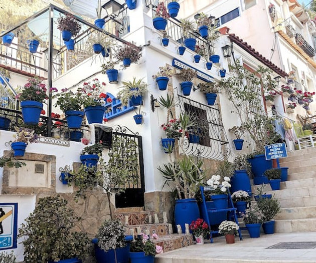 Renovated apartment, 12 minutes from the beach