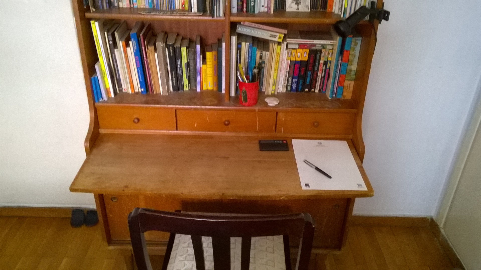 DESK IN BEDROOM