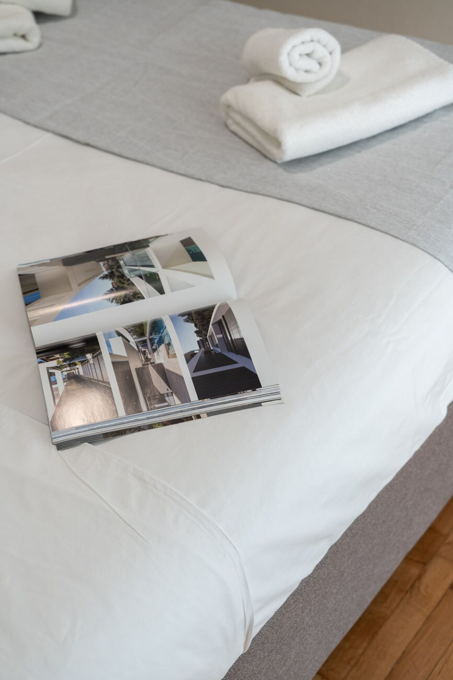Bedroom image 4
