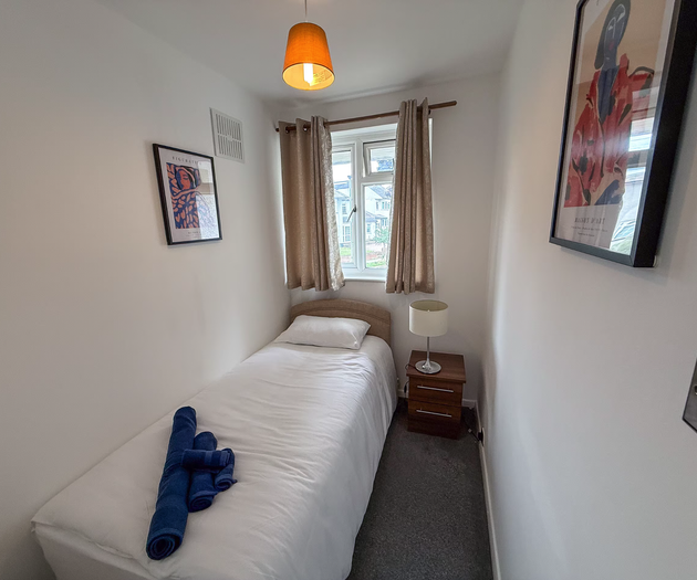 Comfortable 7 Guest Home | Garden | Free Parking