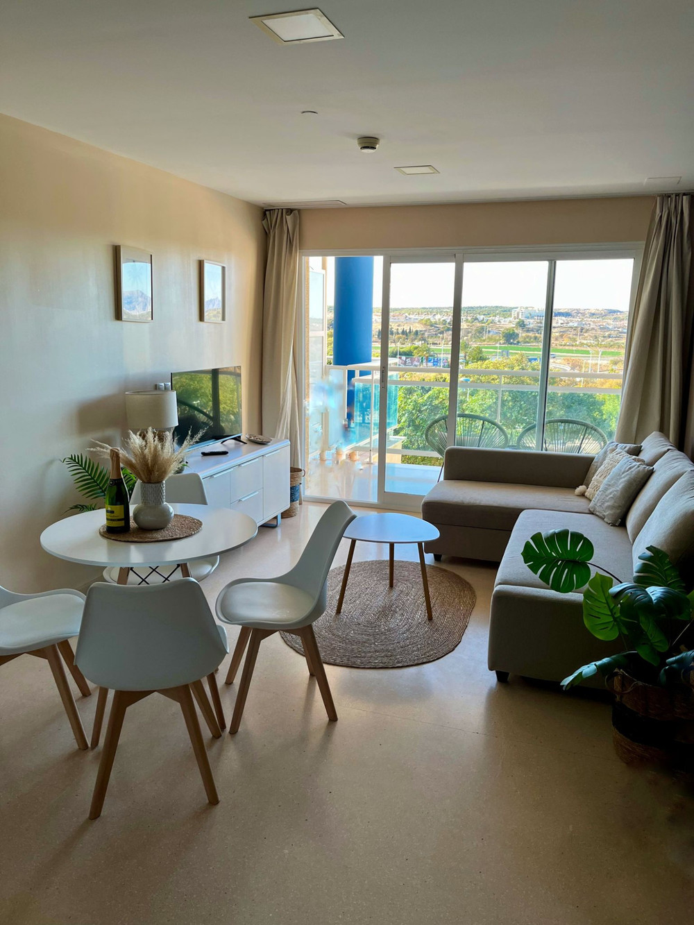 Sunny apartment near Alicante preview