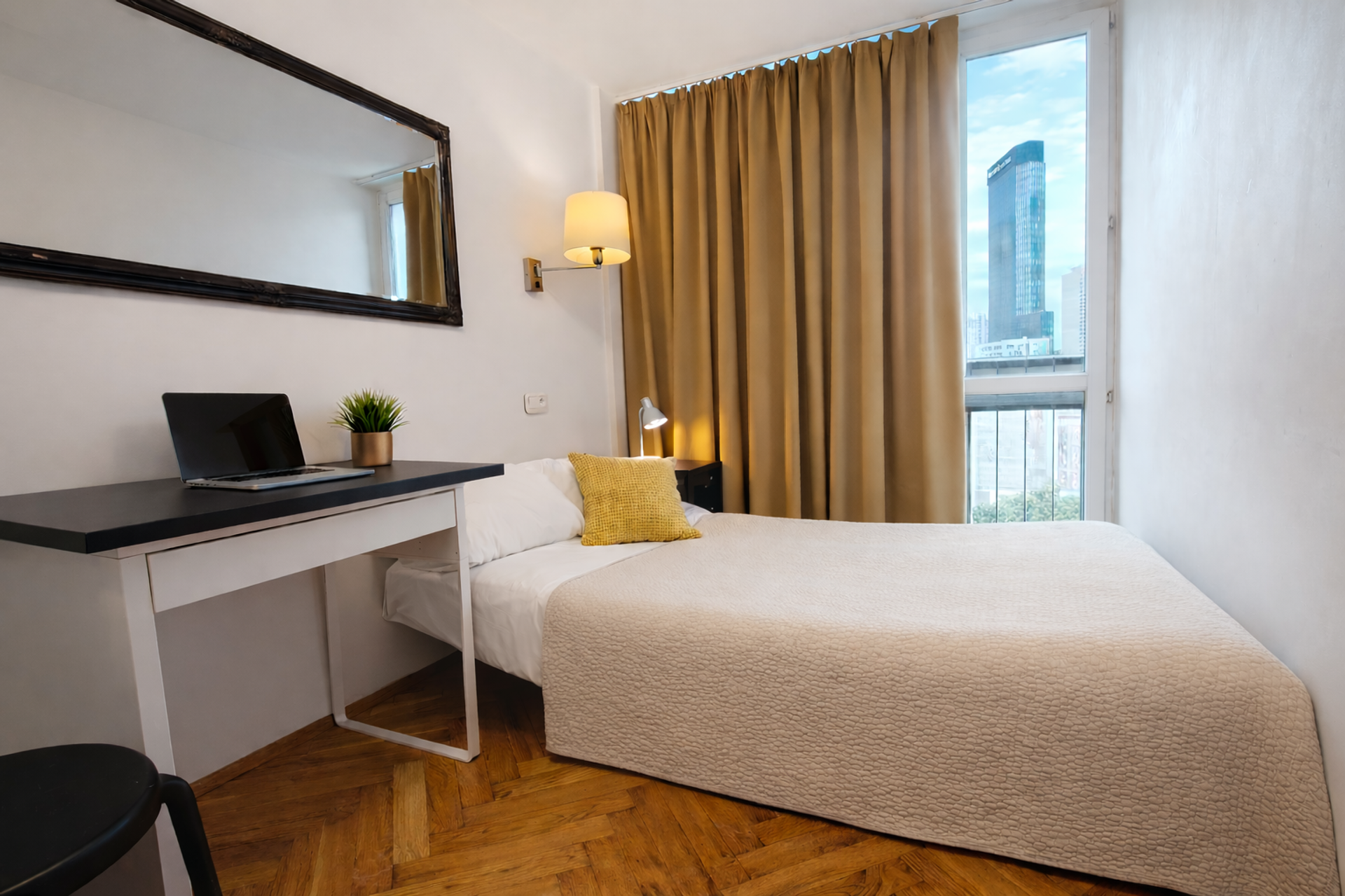 Bedroom-E
