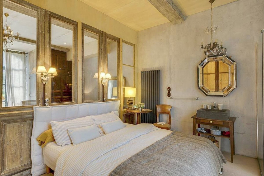 Studio L’Atelier - Romantic awakening on the river preview