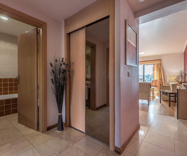 Luxury Apartment, Marina, Beach & Pool