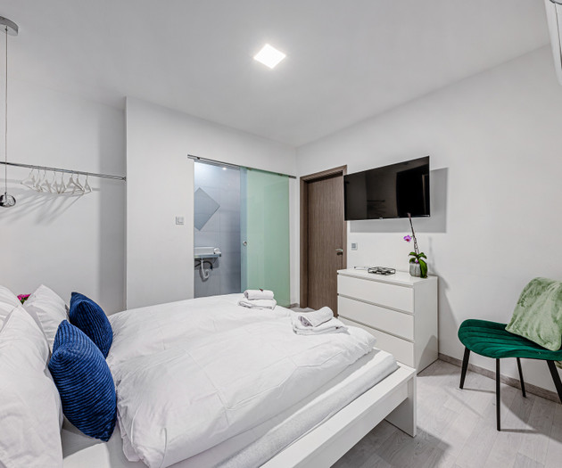 Boutique Oasis – Studio w/ AC & Smart TV