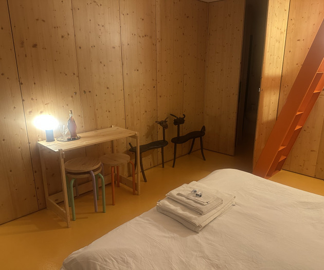 bedroom with private bathroom and patio N.4