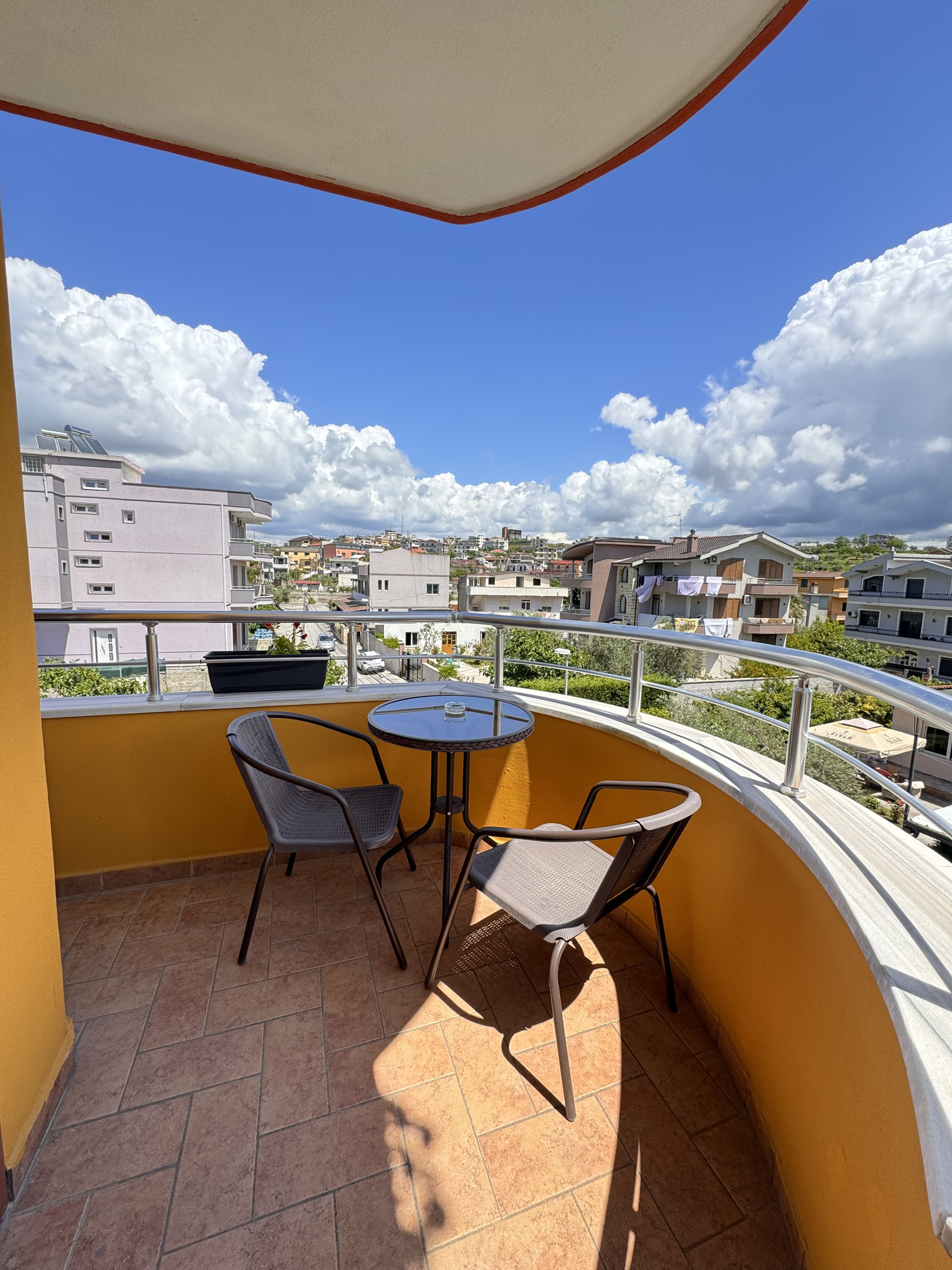 balcony