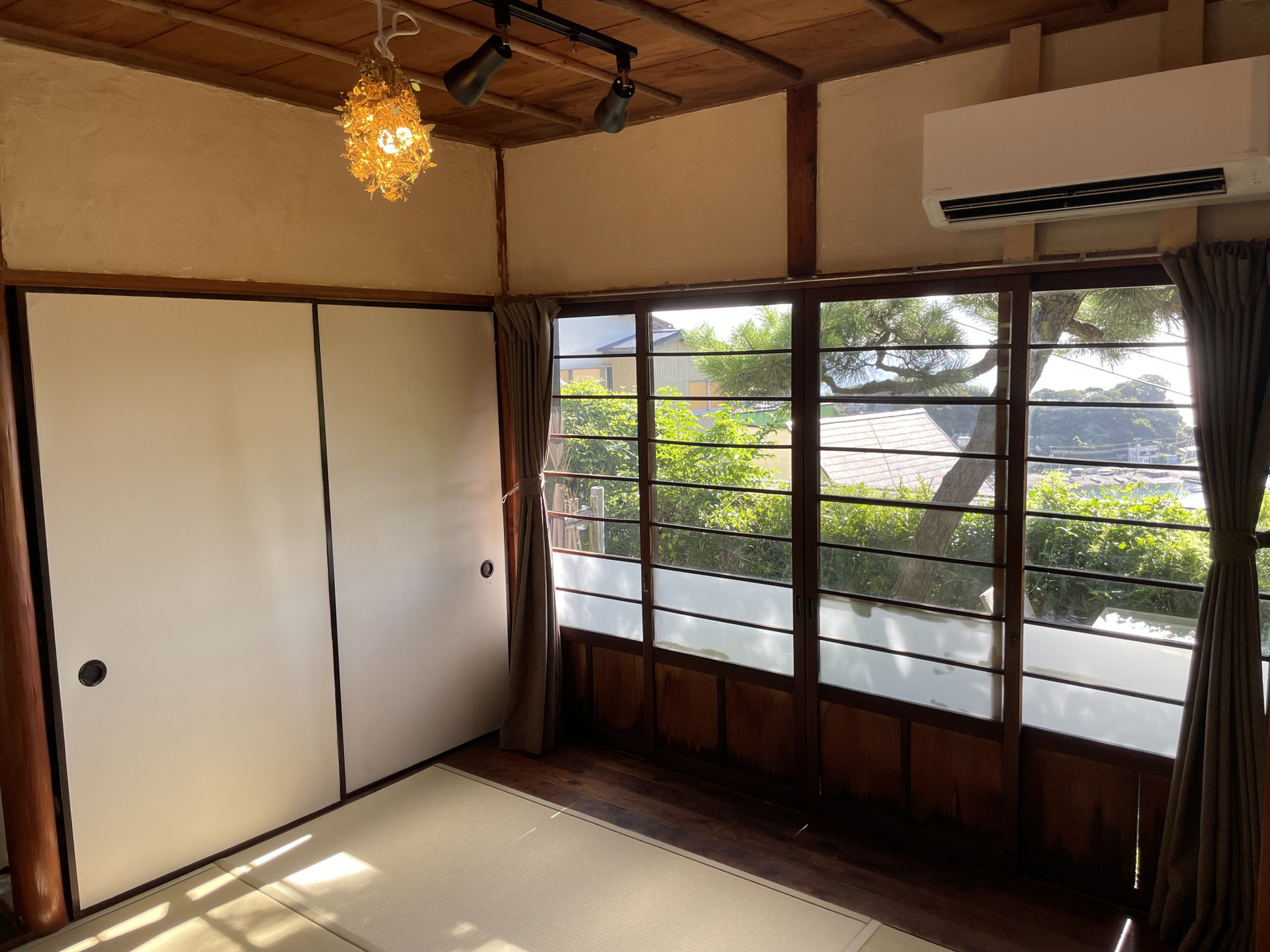 Tatami room with sliding closet