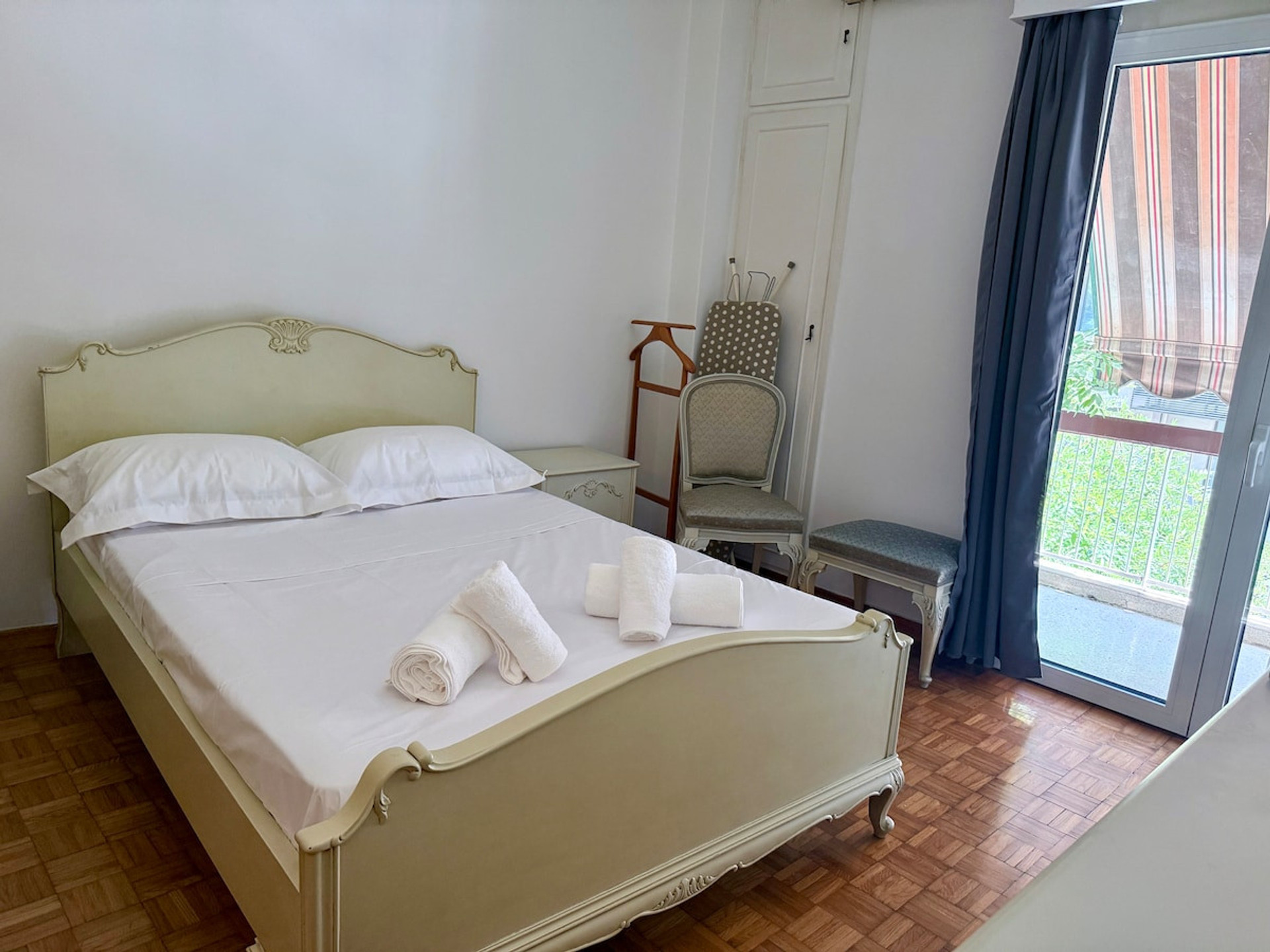 Bedroom image 6