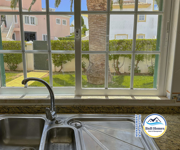 Villa Verde - 4 bedrooms, Marina view, pool & BBQ