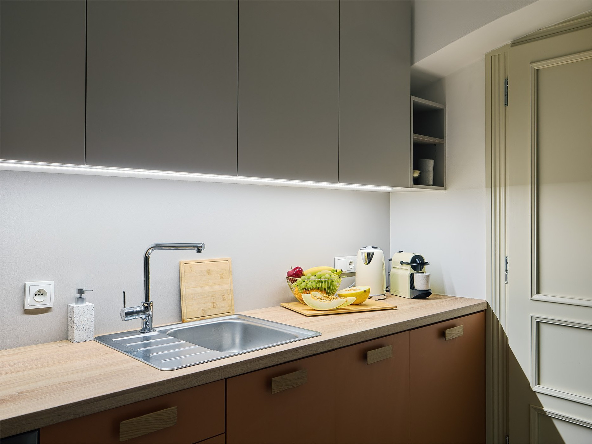 Kitchen counter with sink and appliances