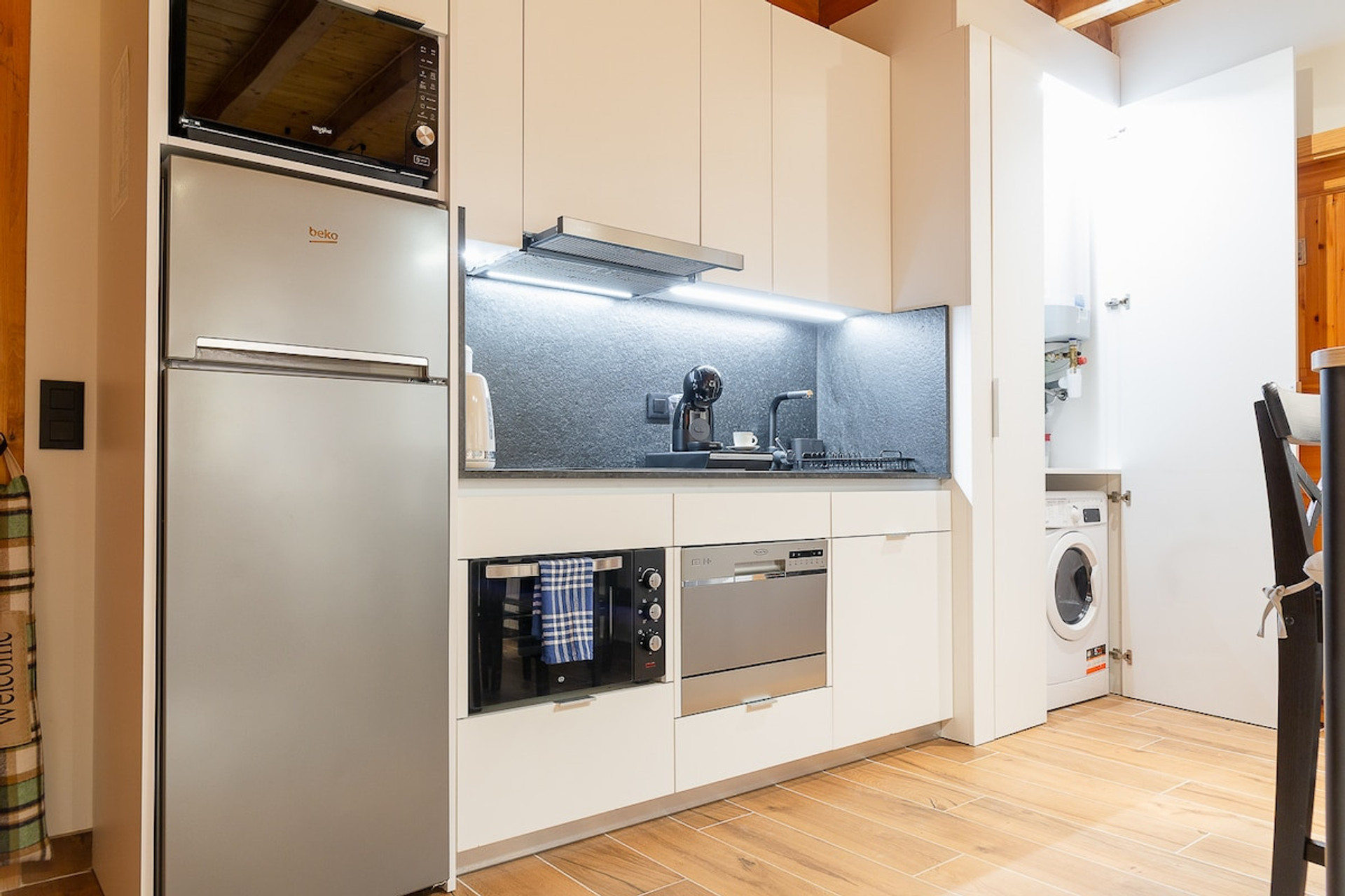 "I enjoyed my stay. (..) Kitchen equipped with everything you might need for cooking. Host is always responsive and helpful. Very nice place" - Elena ★★★★★