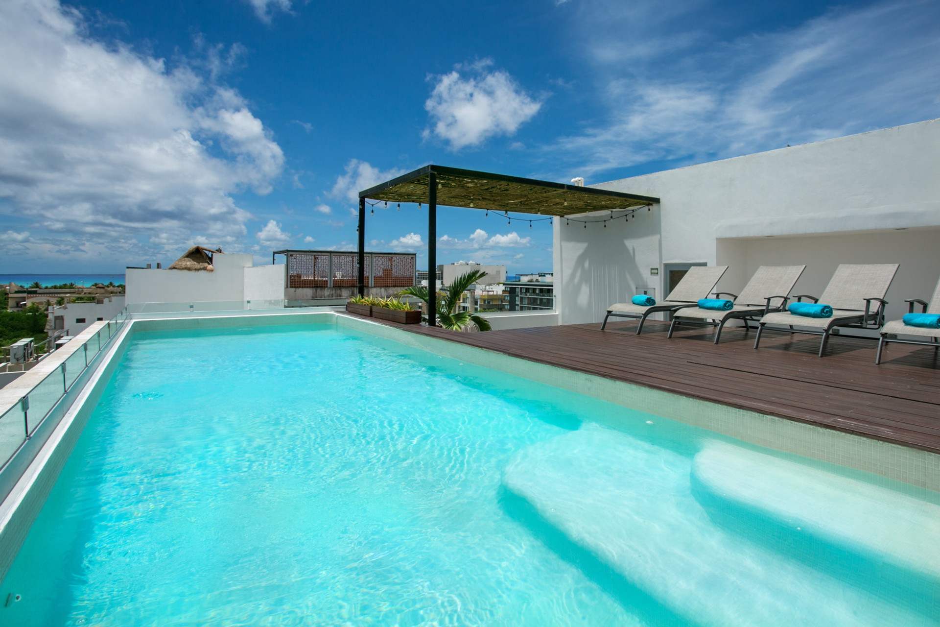 Roof top Pool