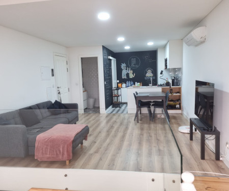 Spacious 2 bedroom duplex in Porto