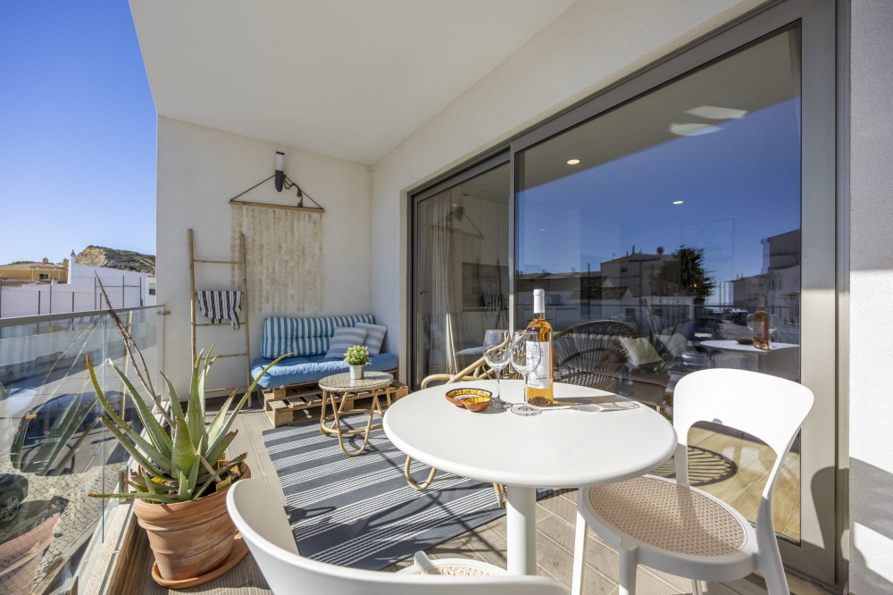 Filha do Pisco - 200 meters from the ocean preview