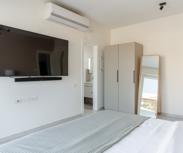 Blueground | Nachalat Binyamin, balcony,nr park-47