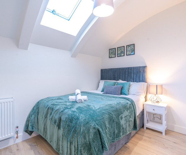 Double bedroom with skylight