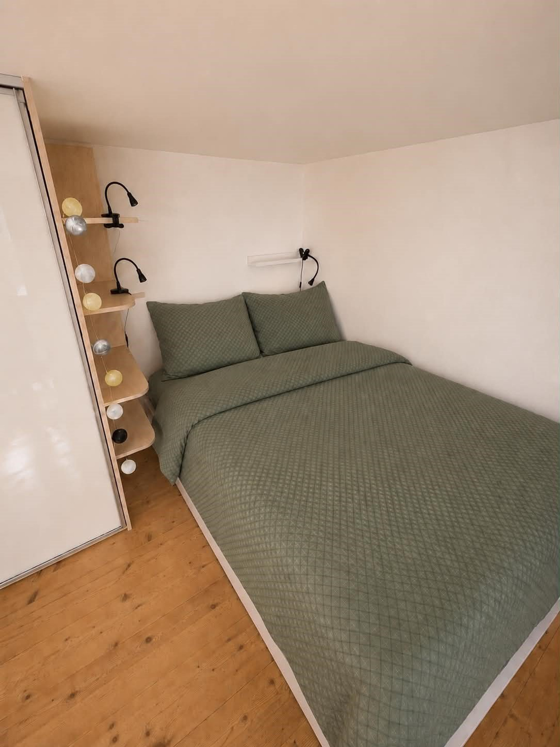 Mezzanine double bed sleeping area
