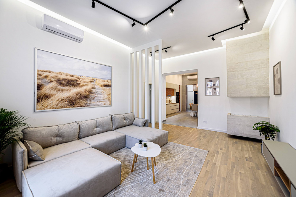 Luxurious & Spacious Central Residence with Balcon preview