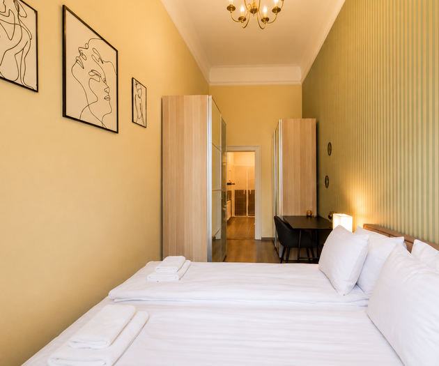 Heart of Budapest: Projector, Balcony, Fast WiFi