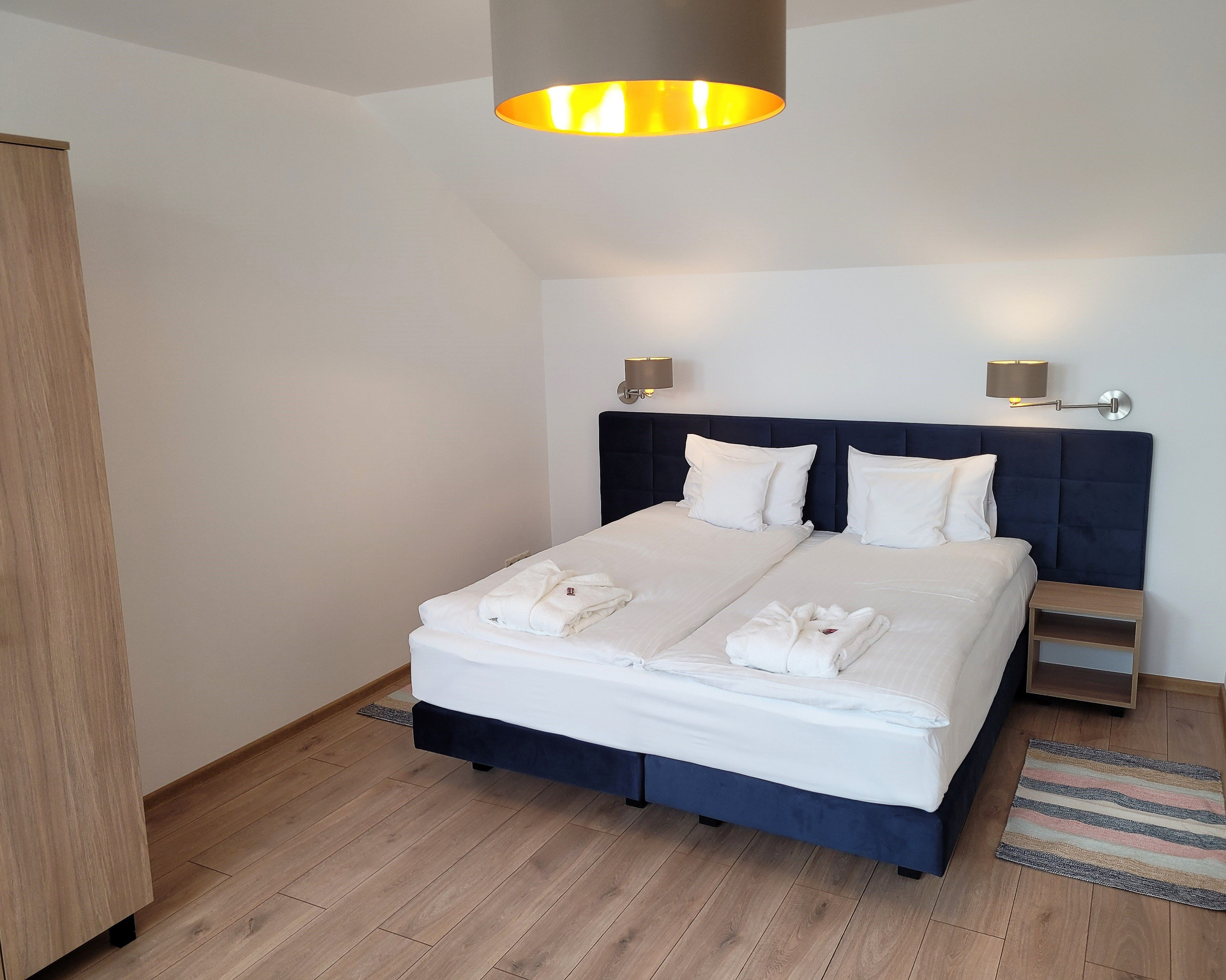 Bedroom with double bed