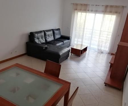 2 bedroom apartment close to the beach and schools